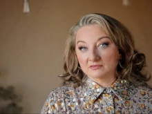 "МРЗ е защитният минимум, под който цената на човешкия труд не трябва да пада": Сачева срещу управляващите след приетия нов механизъм