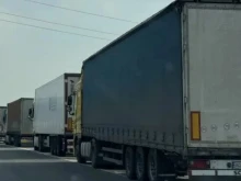 Експерт към управляващите: Вместо забрани за тировете, сложете бетонни "Джърсита" по магистралите