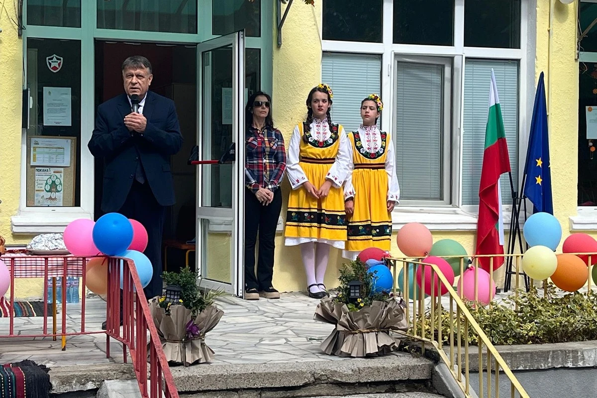 Министър Вълчев в Марково: Приоритет е да продължим да строим и разширяваме детски градини и училища