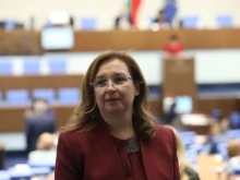 Зорница Русинова: Почти 29% от хората в България остават в риск от бедност въпреки увеличаването на социалните разходи