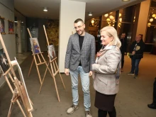 "неВИДИМИТЕ" разкриват своите истории чрез фотография в Стара Загора