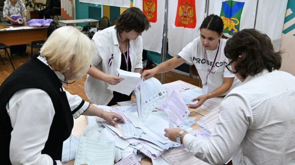The Moscow Times: Заради мащабните фалшификации руската ЦИК все още не публикува окончателните резултати от "изборите"