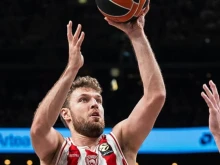 Везенков поведе Олимпиакос към драматична победа в Каунас