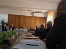 Кметът на Доспат бе нападнат по време на сесия на общински съвет