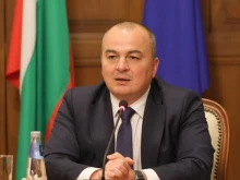 Земеделци и рибари поискаха оставката на министър Абровски. Излизат на мирни протести в два града
