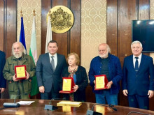 Пенчо Милков отличи изявени русенски дейци в сферата на културния и духовния живот