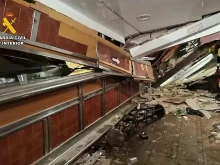 Бар се срути в Испания: 11 души са в болница