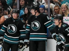 Сан Хосе Шаркс обърна Лос Анджелис Кингс в зрелищен трилър в NHL
