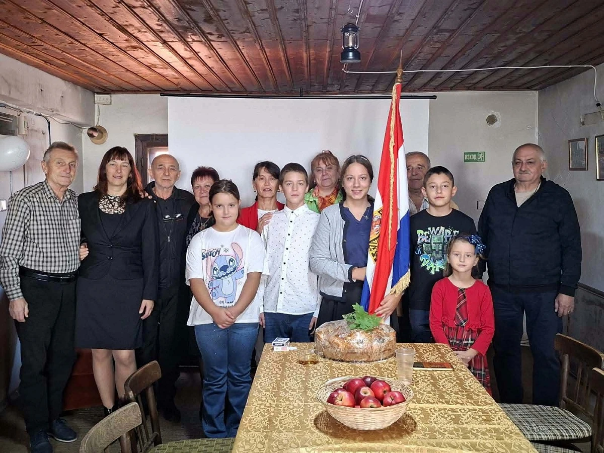 Кюстендилско читалище събира деца и младежи в работилници за родината