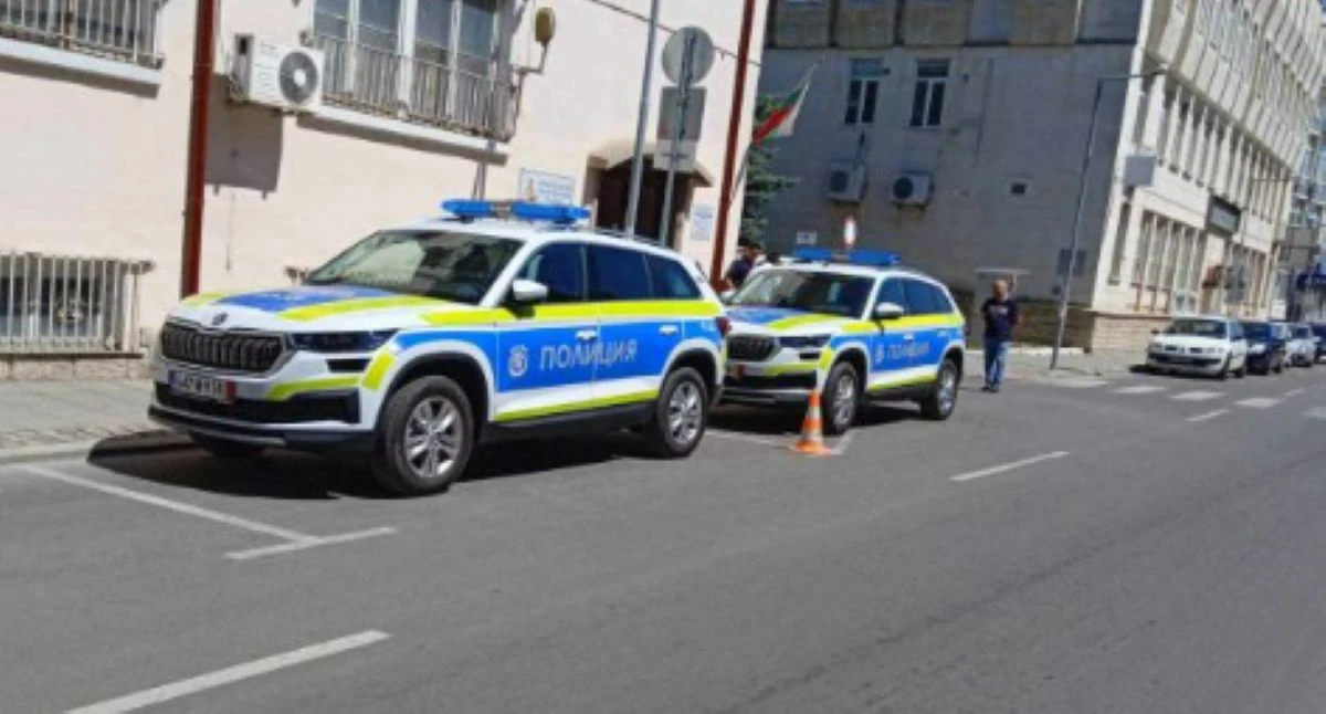 Сигнали за поставени взривни устройства са получени в няколко институции в Разградско