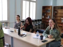 Регионалната библиотека в Русе събра младежи в творческа работилница "От текст до подкаст"