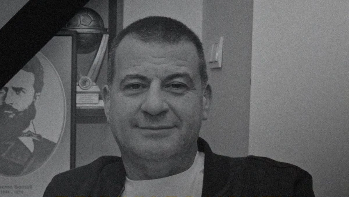 "Колежа" се пука по шевовете: Разпродадоха стадион "Христо Ботев" за мача със Славия в памет на Илиян Филипов