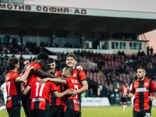 Локо София сваля цените на билетите