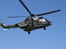 Военен хеликоптер "Кугър" се включи в гасенето на пожар в района на община Болярово
