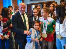 Министър Енчо Керязов награди медалистите от Световното първенство по кикбокс