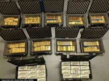 Бивш служител на ЦРУ се призна за виновен за присвояване на 200 милиона долара и купуване на златни кюлчета с тях