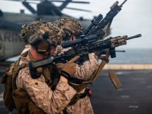 Axios: Американските военни в бойна готовност за удари по Иран, чакат решение на Тръмп