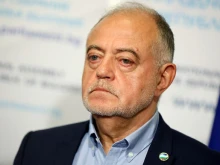 Атанас Атанасов: Радев се опитва да удържа имиджа си на натовски генерал навън, а в България е обикновен русофил