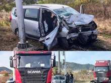 Двамата пострадали от катастрофата край Симитли са с опасност за живота