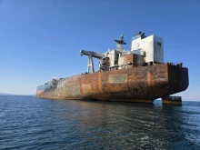 Водолази обследваха танкера "Кайрос"