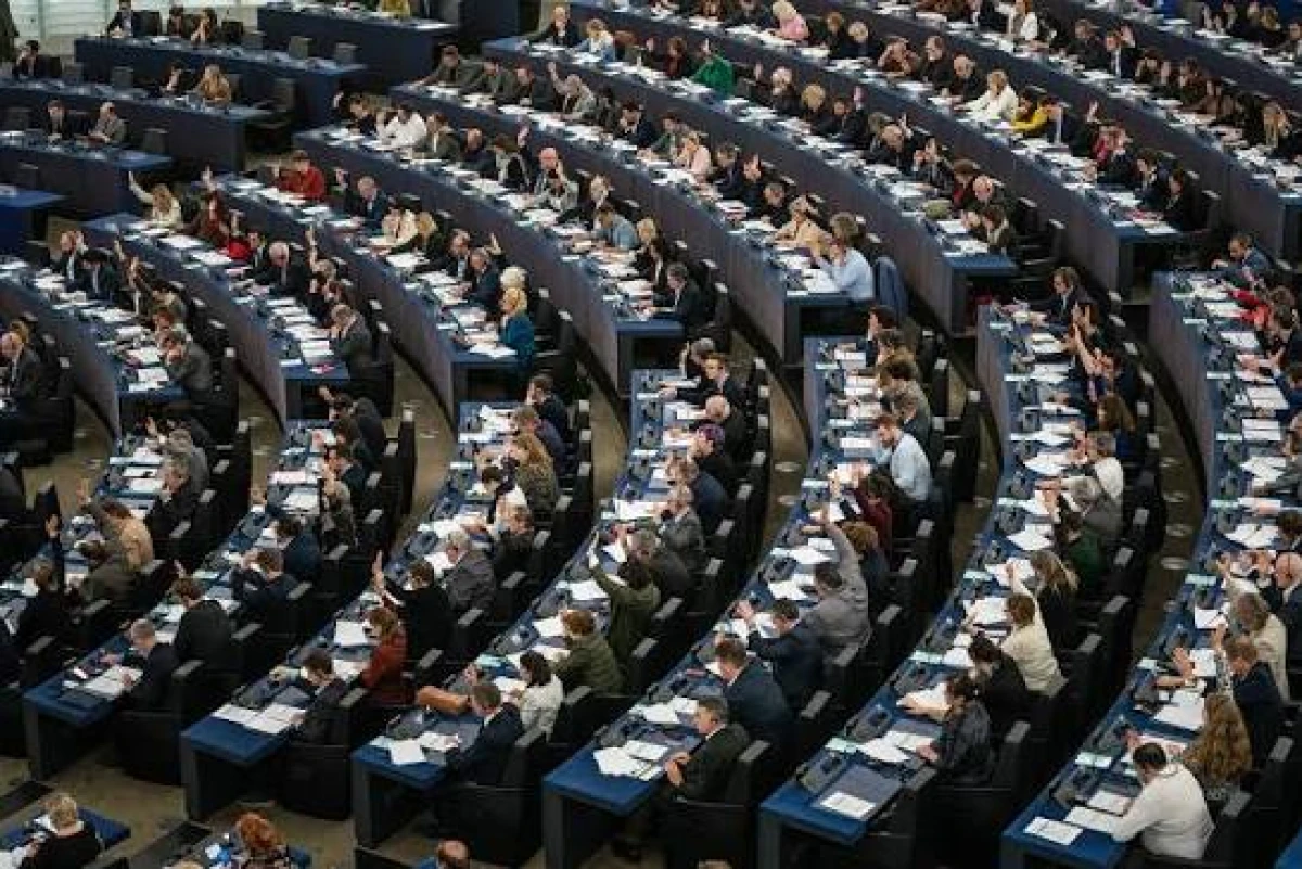Европейският парламент настоява за по-строги мерки срещу корупцията и политическото финансиране