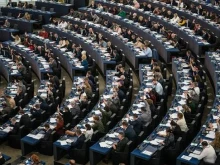 Европейският парламент настоява за по-строги мерки срещу корупцията и политическото финансиране