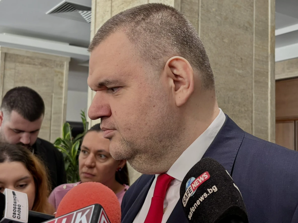 Пеевски: Вместо нощем да мисли за съпругата си, Демерджиев мисли за мен