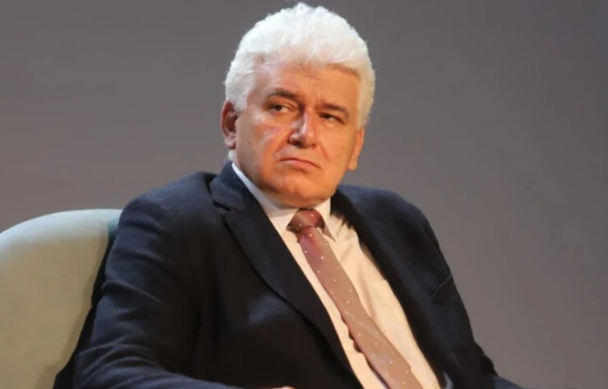 Проф. Пламен Киров: Политиците превърнаха заседанието на КСНС в предизборен цирк