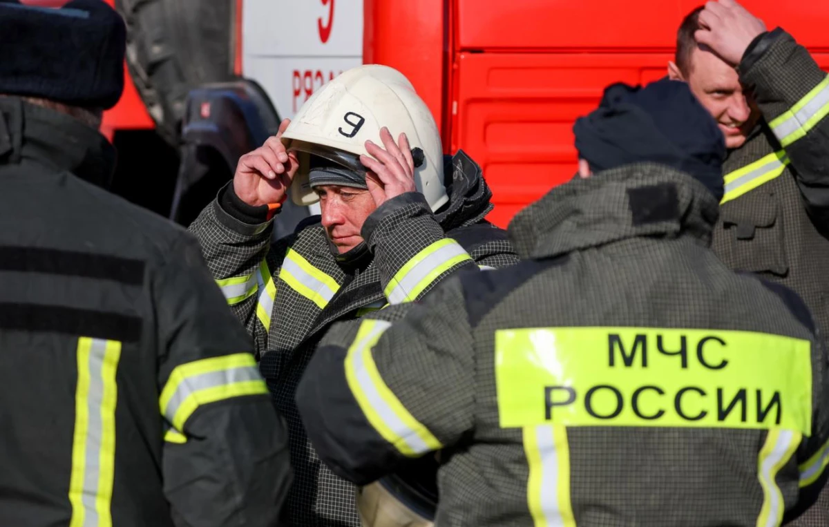 Пожар избухна на летище Сочи поради паднали фрагменти от дрон