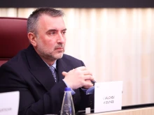 Български евродепутат сезира ЕС заради забраната български учени да влизат в Сърбия