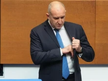Радев: Още един кораб потъна след удар от дрон, спасен е 1 човек