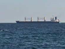 Прекратиха издирването на моряци от поразения в Черно море кораб ...
