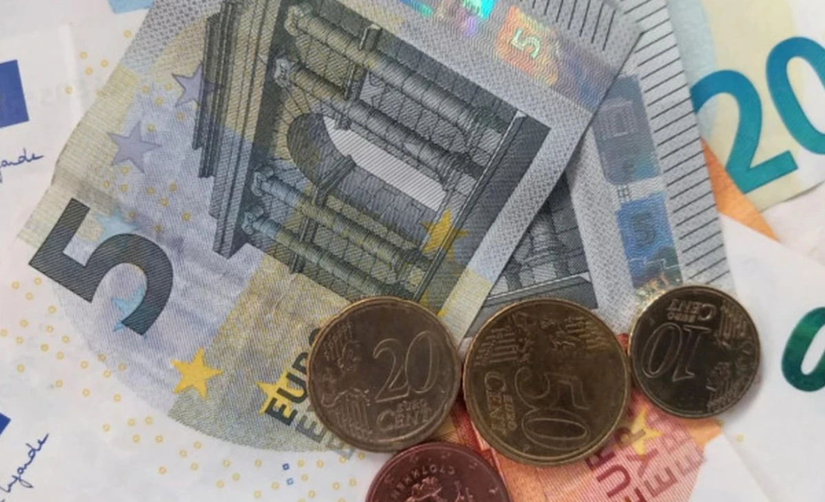 Властта предлага: 660 евро минимална работна заплата от 1 януари 2027 г.
