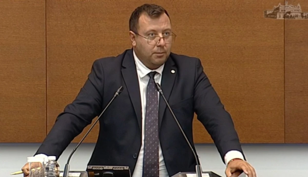 Петър Петров от "Възраждане" попита: Увеличението с 30% на винетките, ще доведе ли до по-безопасни пътища