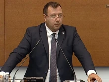 Петър Петров от "Възраждане" попита: Увеличението с 30% на винетките, ще доведе ли до по-безопасни пътища
