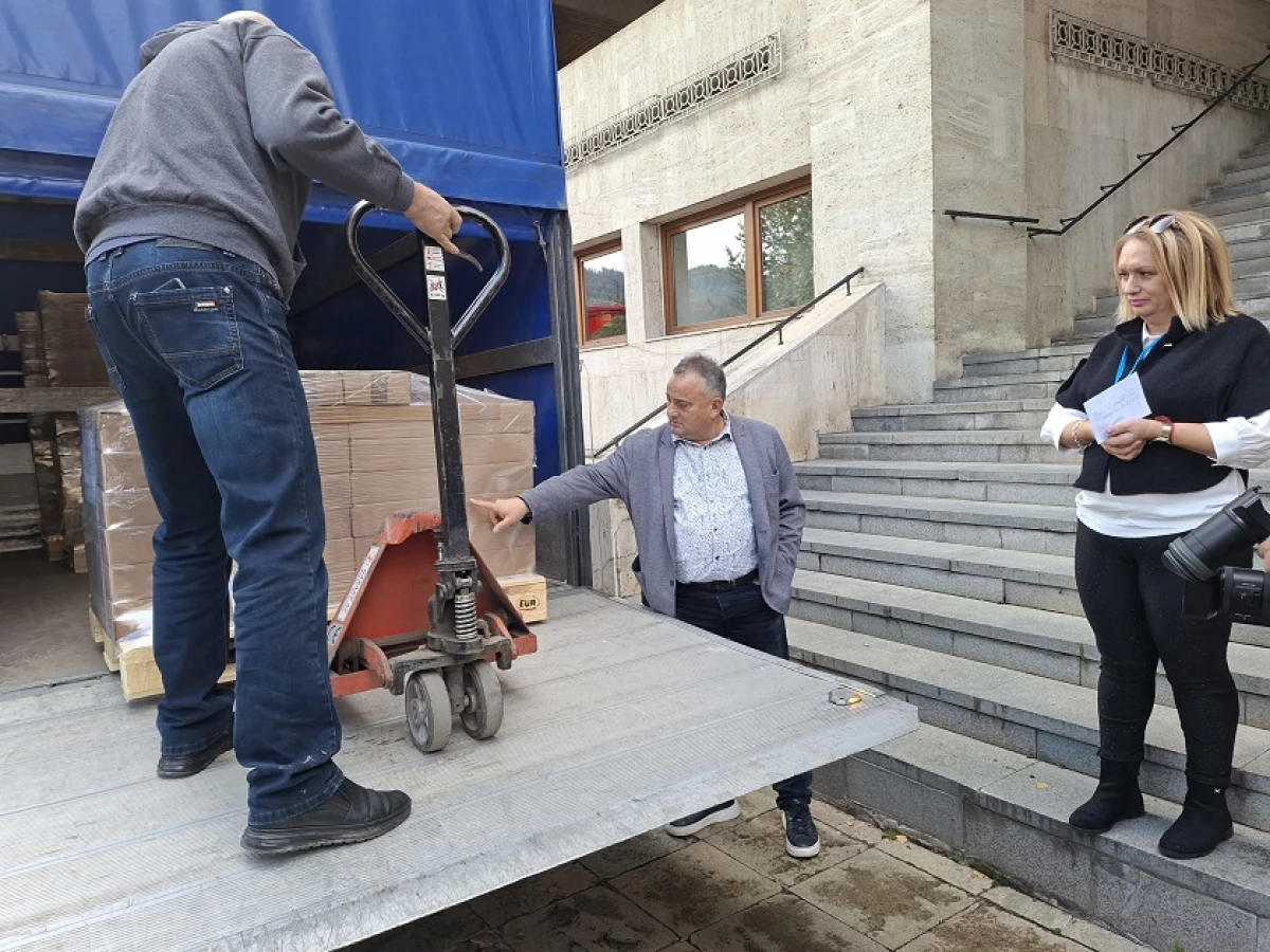 В Смолян доставиха 103 000 бюлетини и 768 ролки за машини за изборите на 25 октомври
