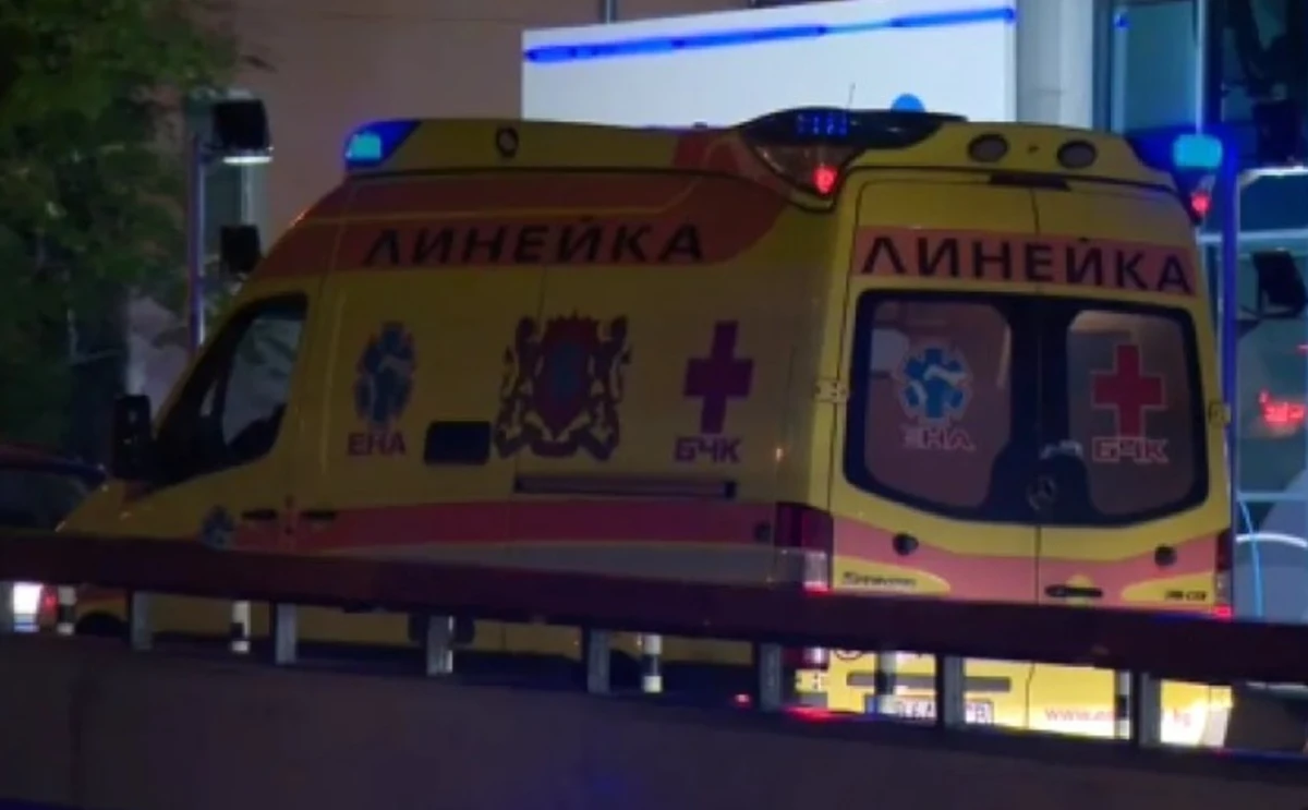 Двама младежи са намушкани с нож снощи в центъра на София