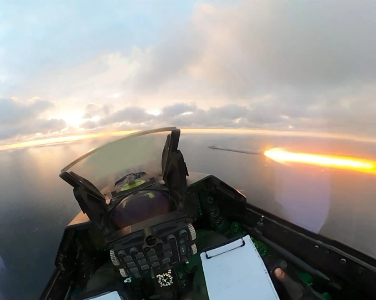 Румънското МО показа кадри от свалянето на двата дрона над Черно море