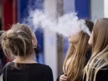 "Тя е осми клас. Носи три устройства вейп в чантата, точно до безплатните учебници": Диян Стаматов насочи вниманието към тревожния проблем в училище