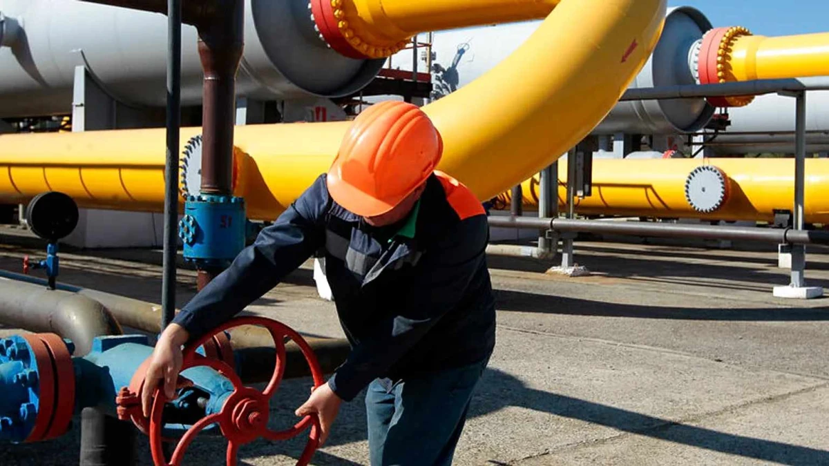 ЕК каза "не" на Вашингтон за руския газ: Санкциите остават до края на войната