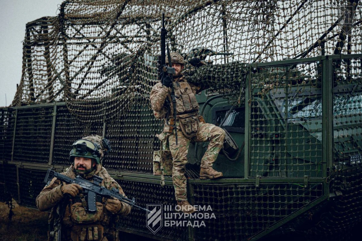 Бронирана техника на 3-ти корпус е пробила 5 км в тила на руснаците по време на операцията "Вивалди"