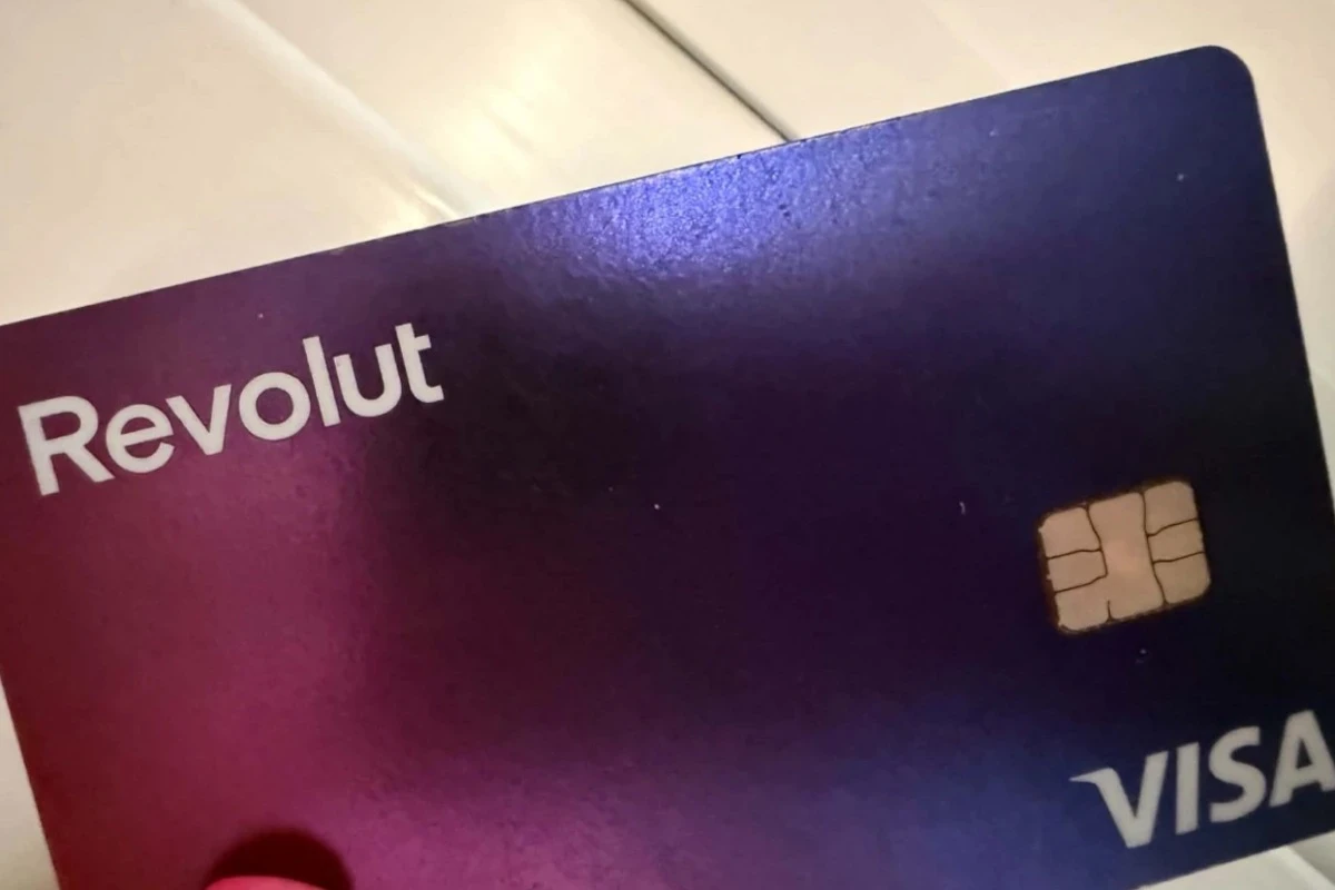 Revolut отново възстанови услугите си след срив в Google Cloud