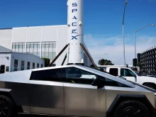 Reuters: Мъск обмисля сливането на SpaceX и Tesla