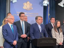 Асен Василев към ПБ: Нормално ли е да поддържате кандидат-президент, която има милост за наркодилърите, но не и към българските деца?