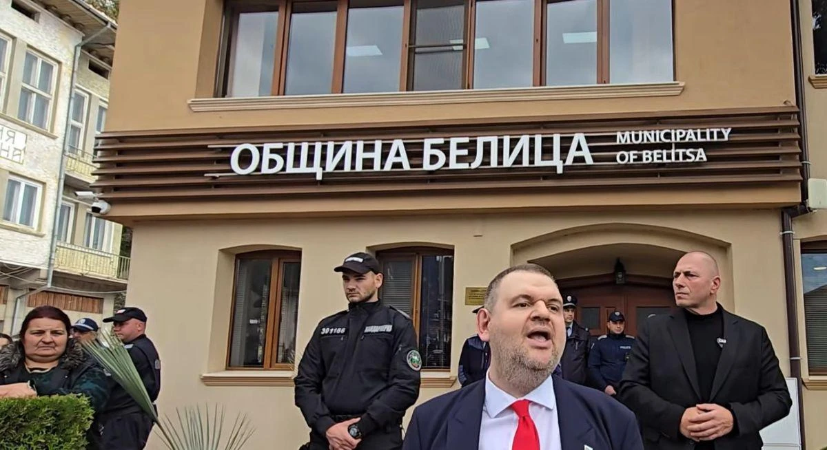 Делян Пеевски от Белица: Няма да се огънем! Всички сме Ради!