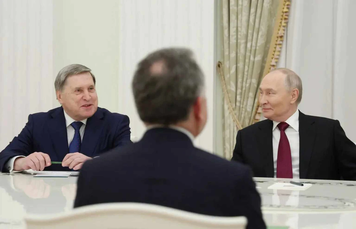 Ушаков: Русия е готова за тристранни преговори със САЩ и Украйна на 10 ноември