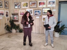Изложбата "Мироносци" на Венцислав Огнянов в Смолян съчетава красотата на Родопите с църковното изкуство