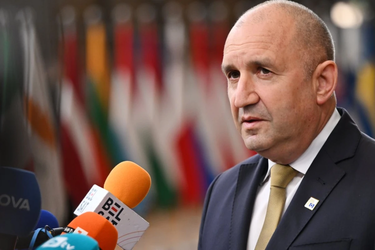 Румен Радев проведе телефонен разговор с новоизбрания премиер на Румъния