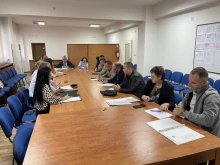 Областната комисия по безопасност на движението в Смолян обсъди мерки за по-безопасни пътища преди зимата