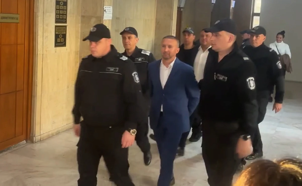 Кметовете на Сунгурларе и Белица остават зад решетките